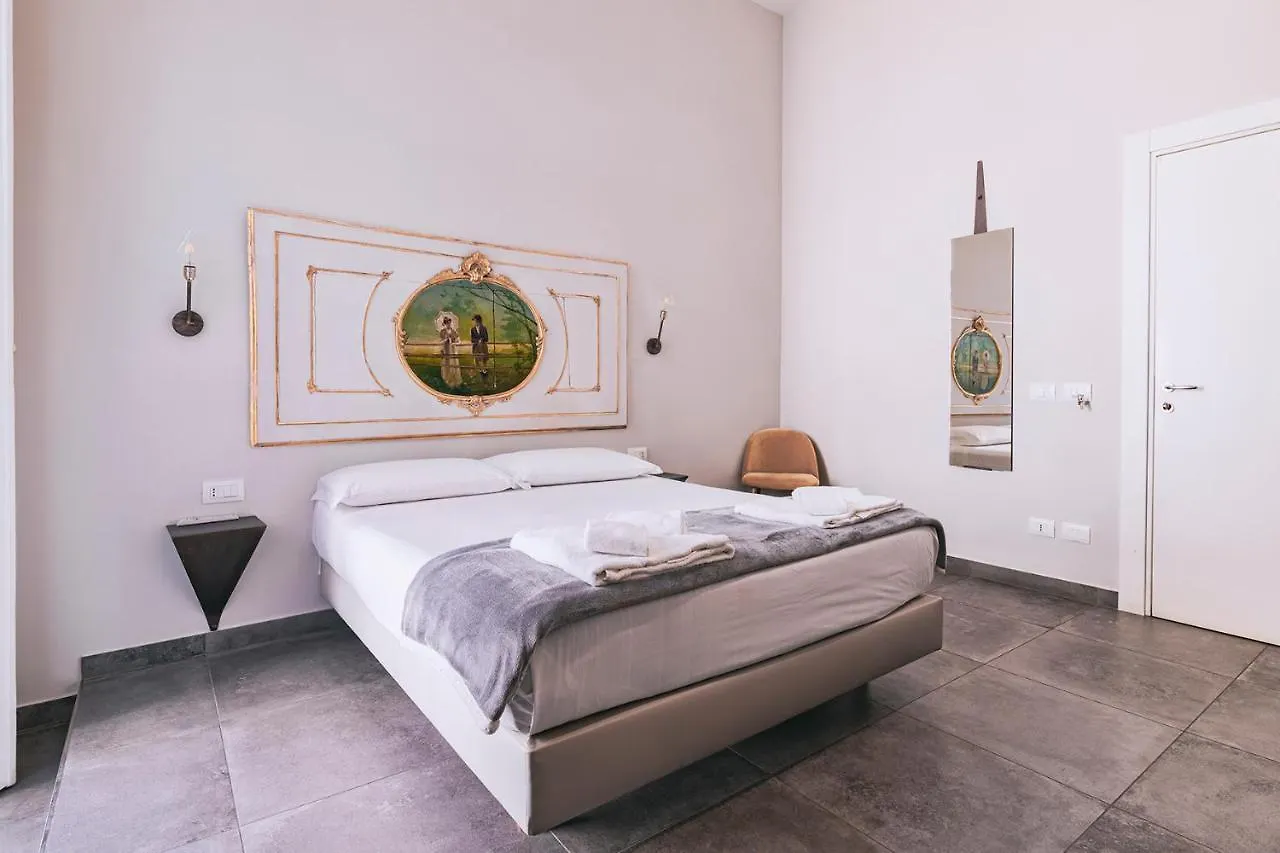 La Smorfia Otel Napoli Konukevi