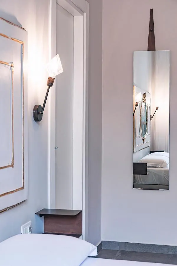 ** Konukevi La Smorfia Otel Napoli İtalya